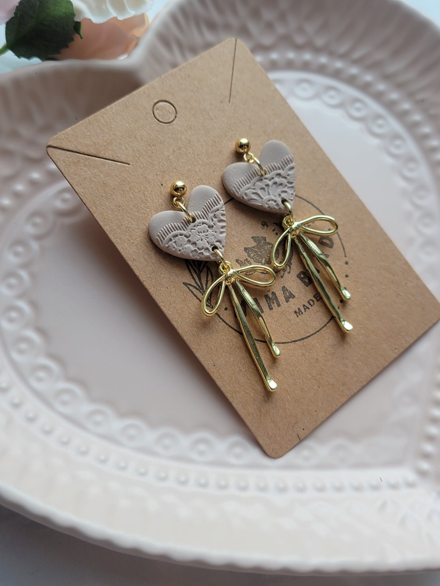 Tan Lace Heart Dangles w/Bow