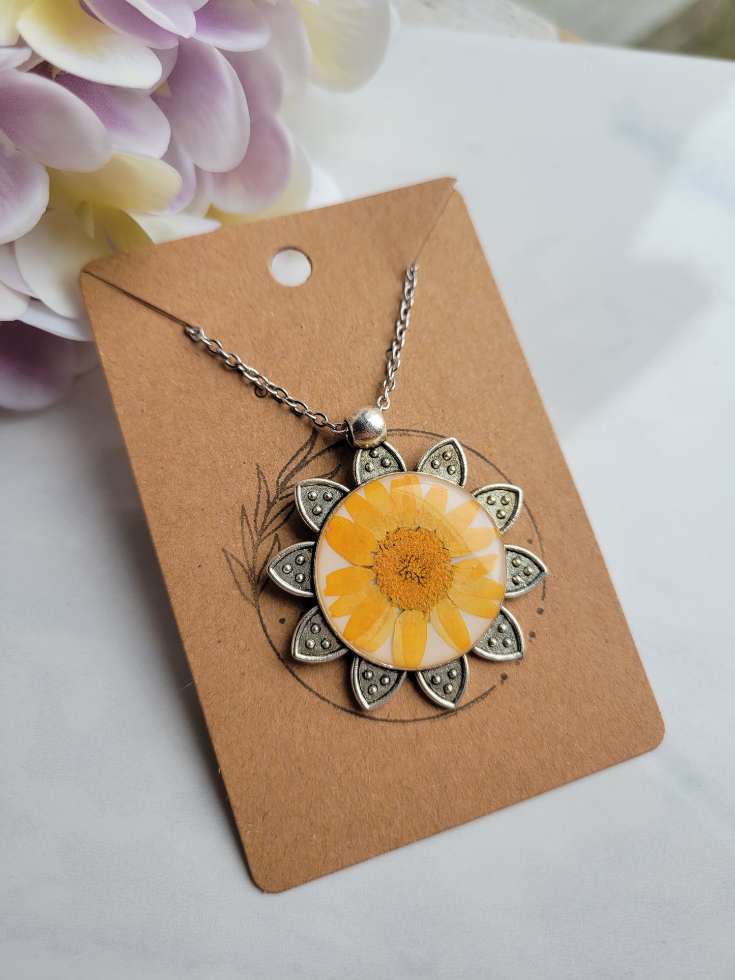 Yellow Daisy Neclace