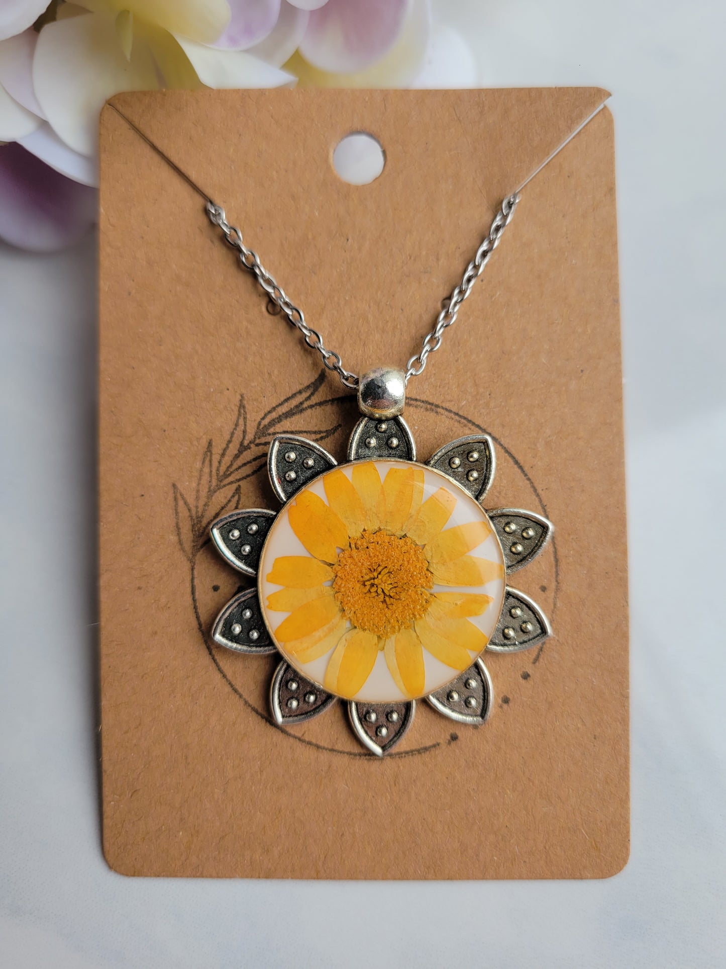 Yellow Daisy Neclace